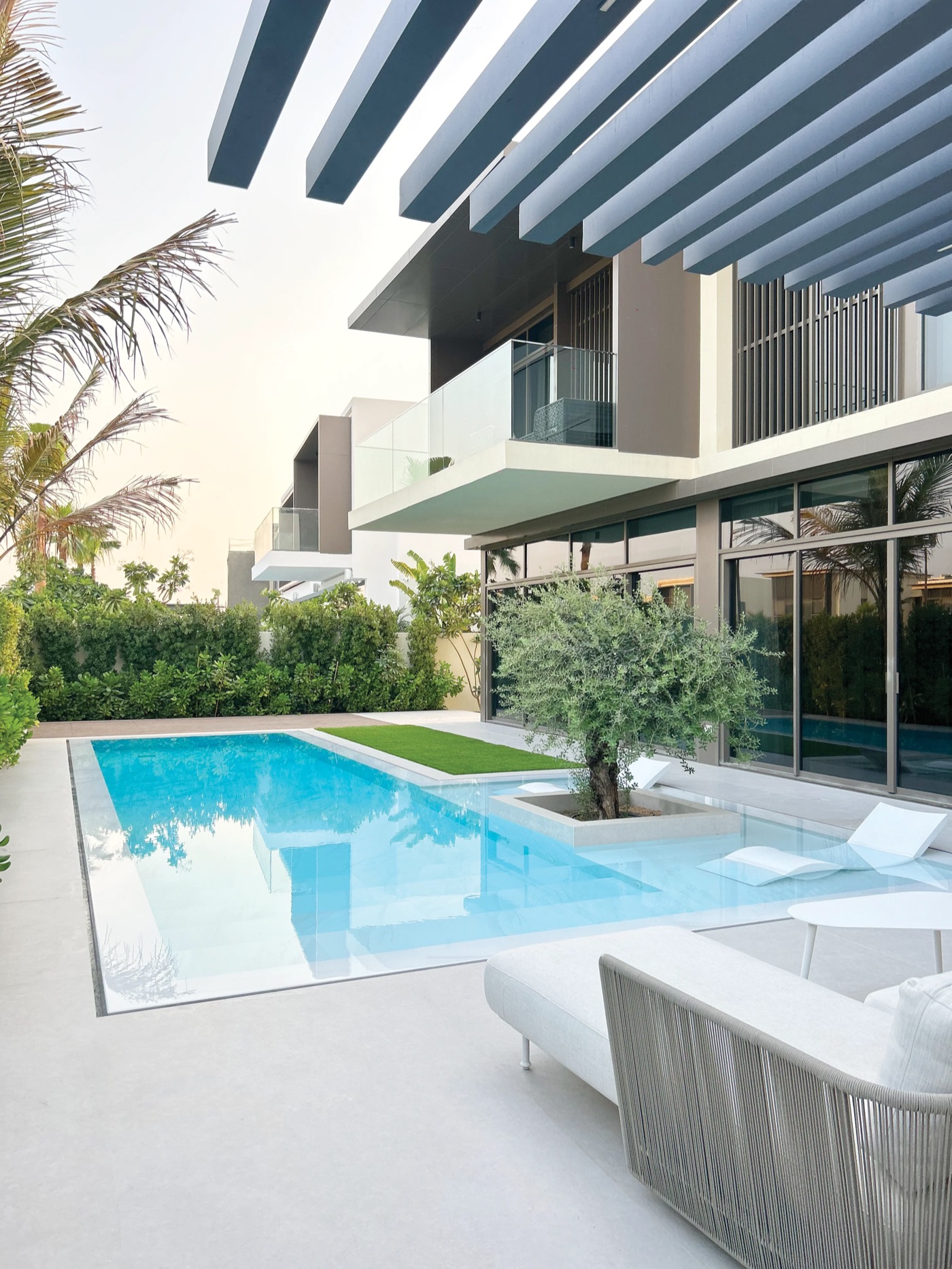 Dubai Hills, Golf Place Pool & Landscape