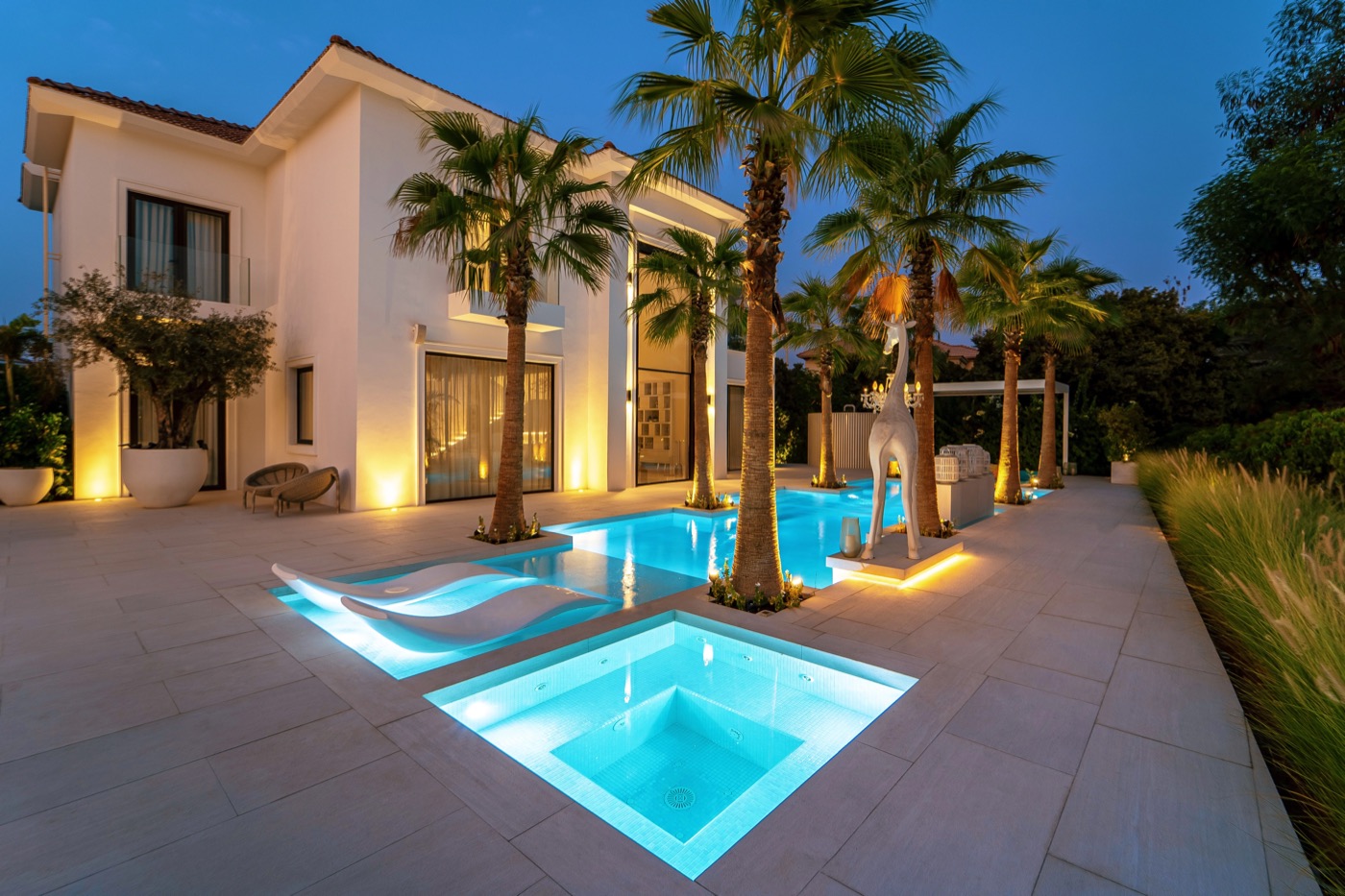Jumeirah Islands Pool & Landscape