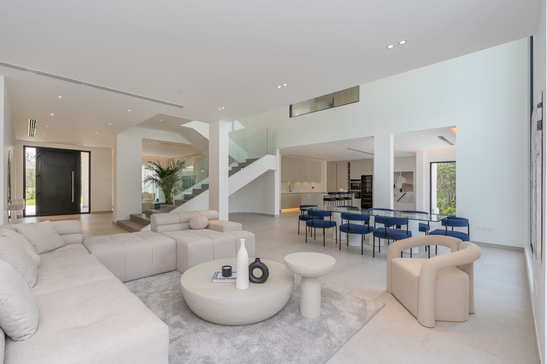 Entertainment Foyer