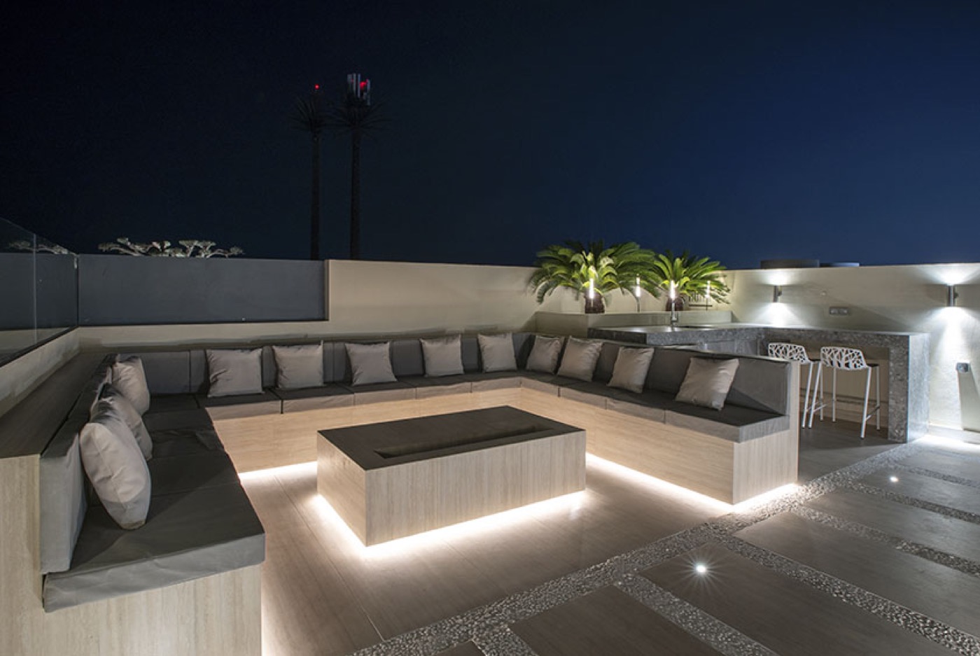 Jumeirah Bay Rooftop Retreat
